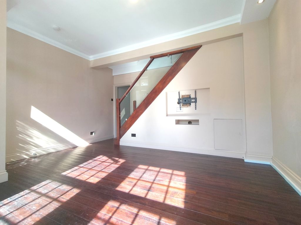 Photo 26- click for photo gallery